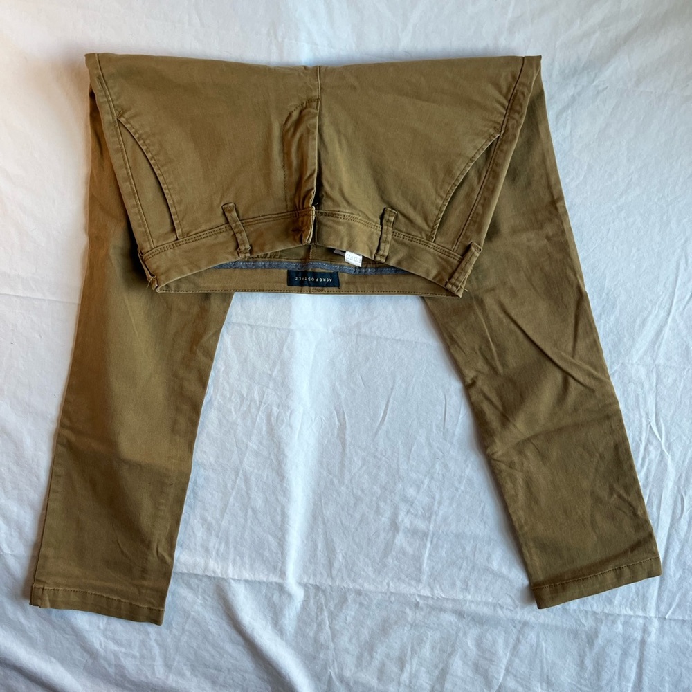 Aeropostale Khaki Pants‎ with Blue Trim 27/28